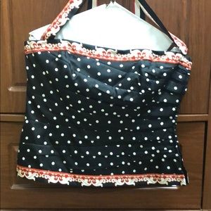 Crop top with optional strap